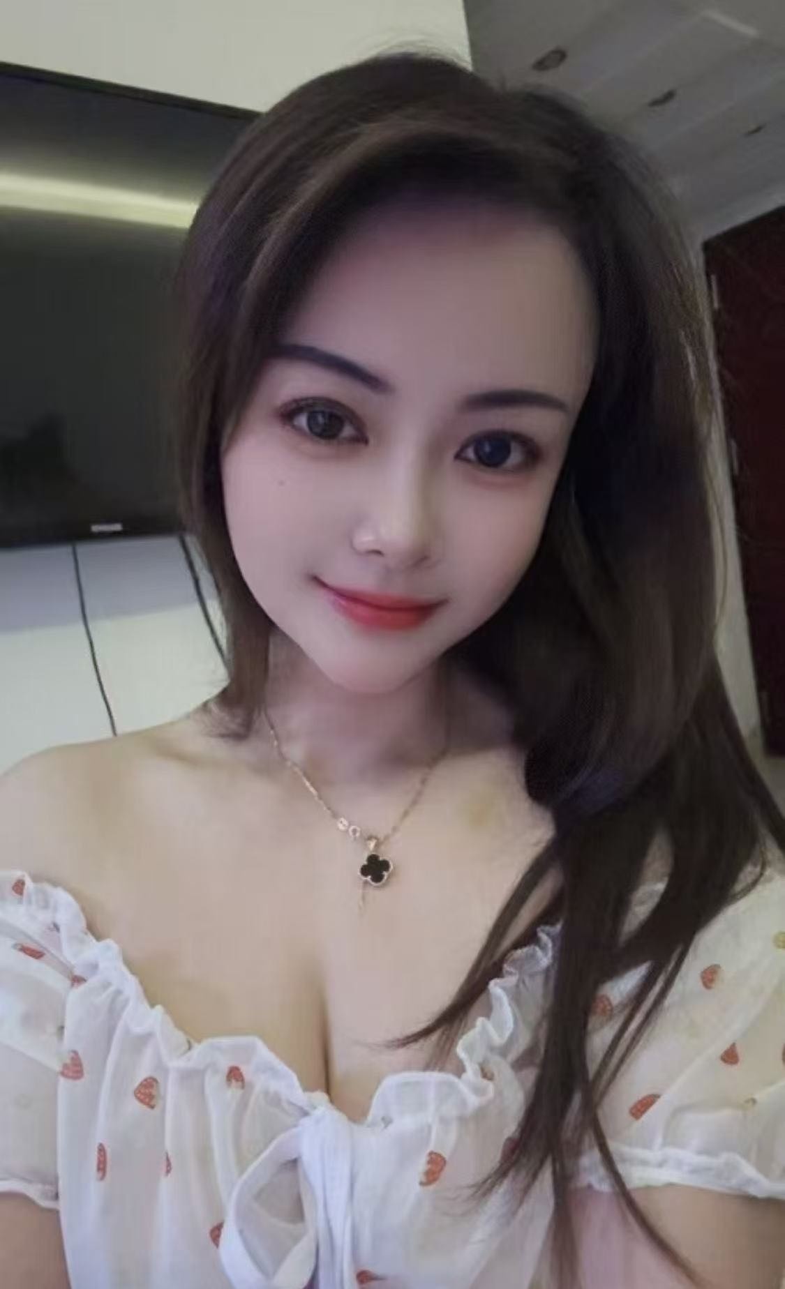 大胸小可爱