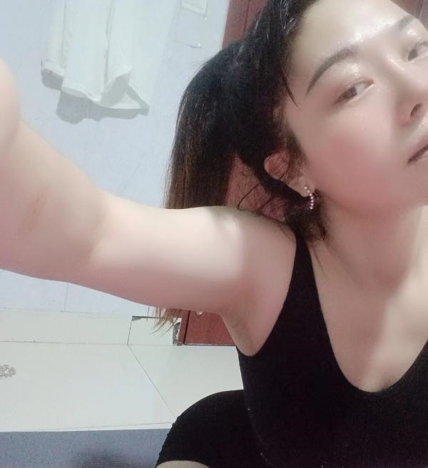 骚逼少妇朵朵
