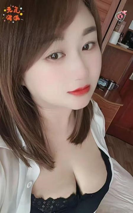 大奶风骚妹子