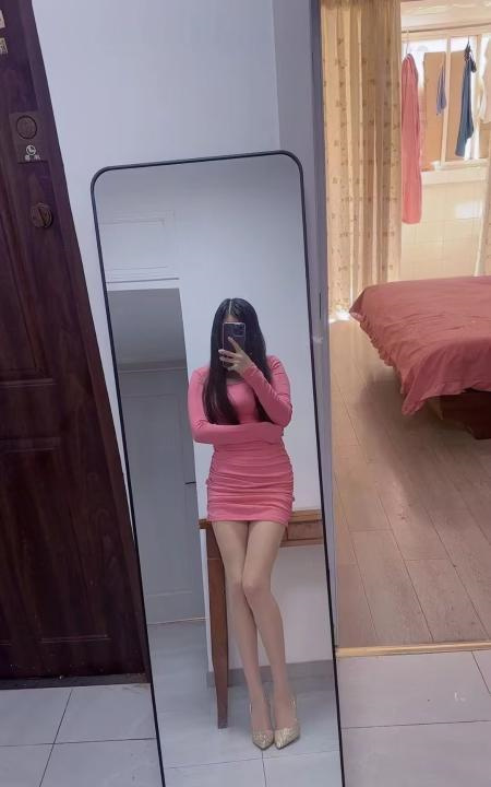 秦淮大胸美女