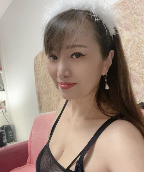 大胸美臀小雨老师