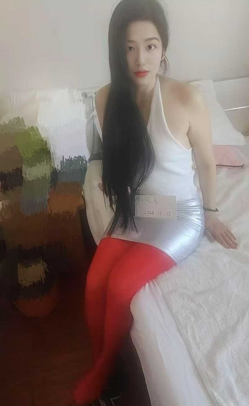 青岛金沙滩骚熟女