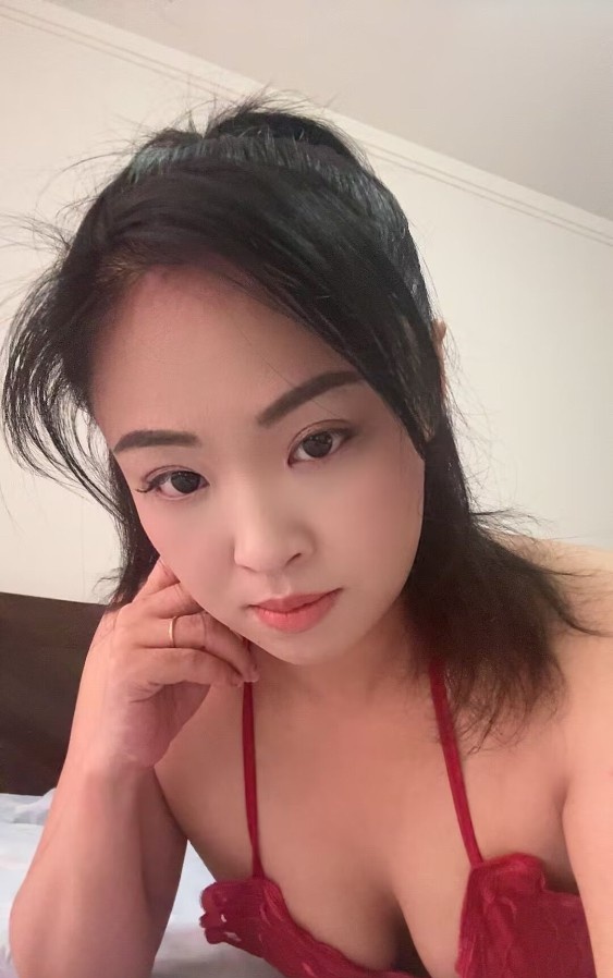 铁西胸很大的姐姐