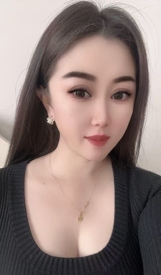 武汉  大奶熟女姐姐