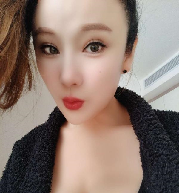 昆山丰满大胸御姐