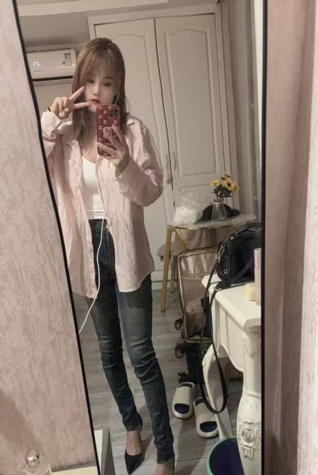 温柔甜美奶茶妹