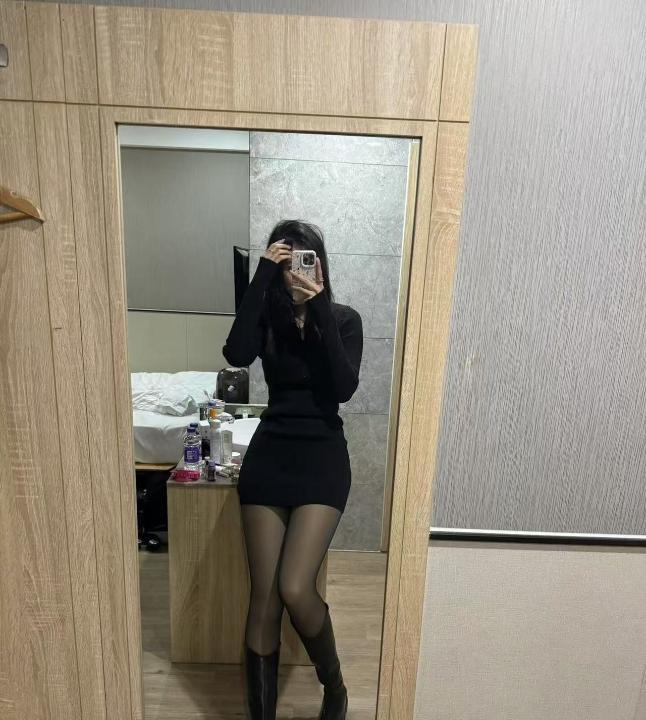 大长腿可舌吻丰满梓琪