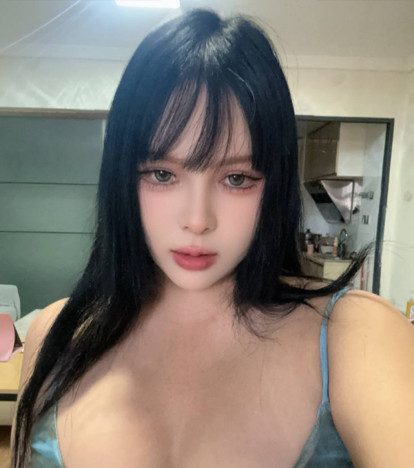 混血AV女优性感贴心