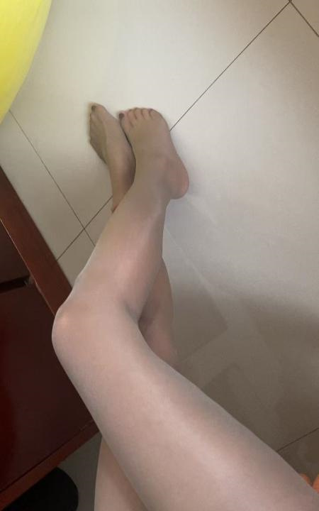 长腿闷骚少妇
