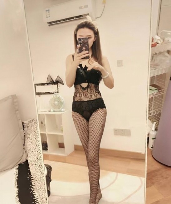 河东粉乳骚妹子