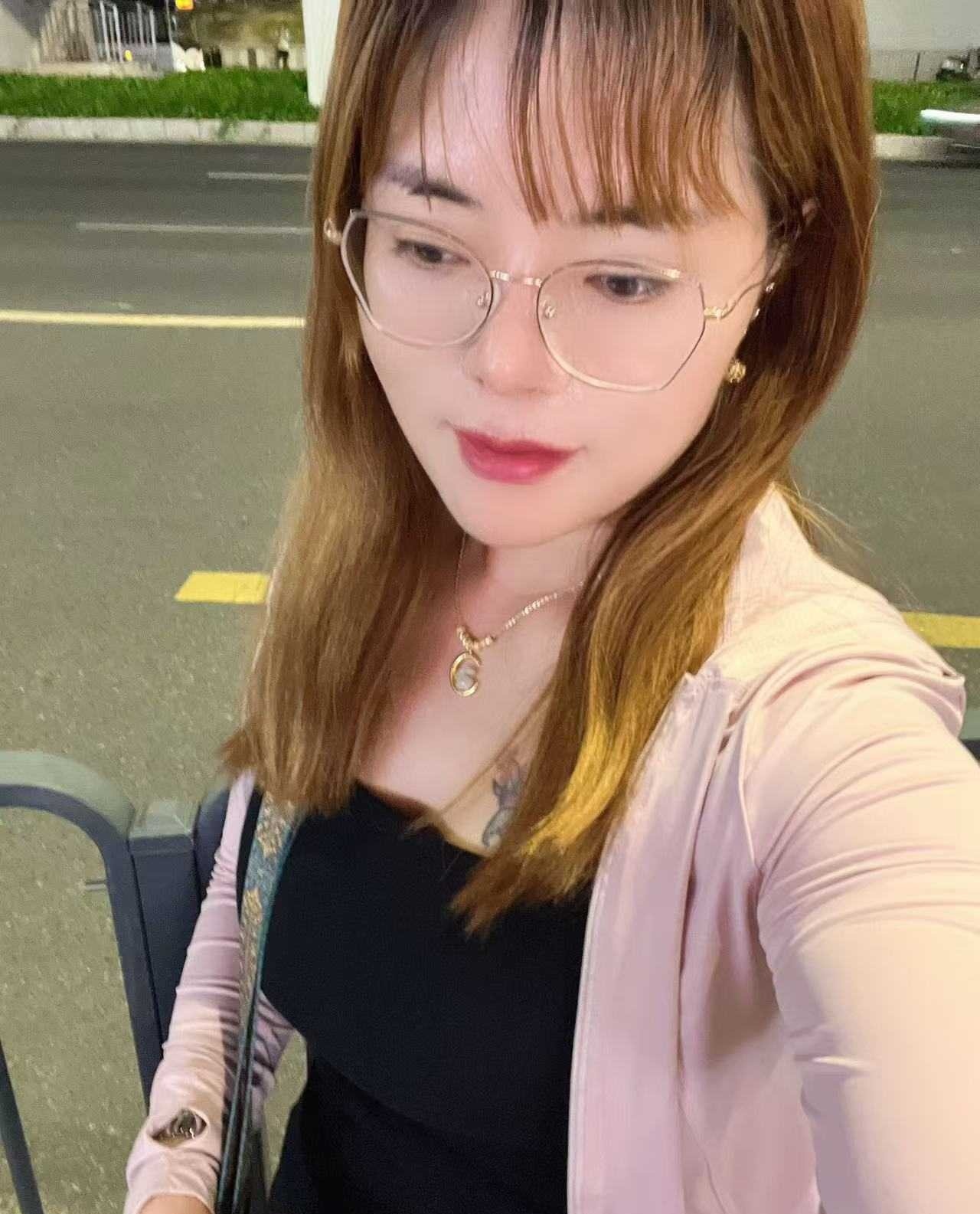 少妇活好水多胸大