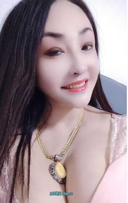 塘沽大胸美女