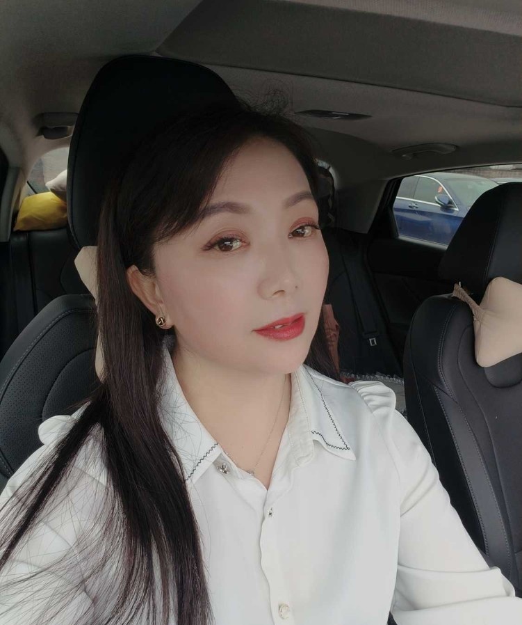 光明美容店老板娘兼职