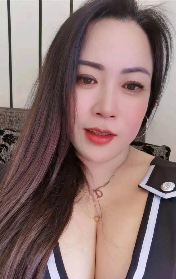 西青巨乳少妇