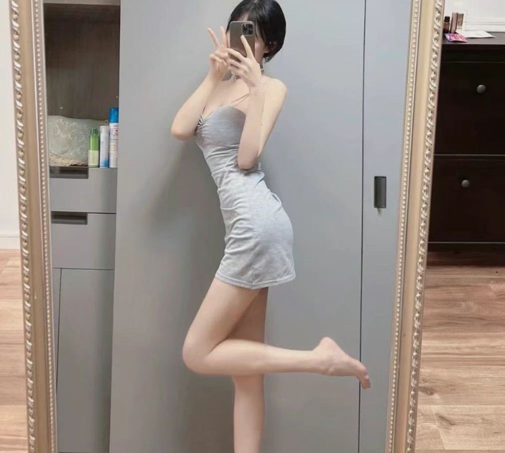 白焦月月