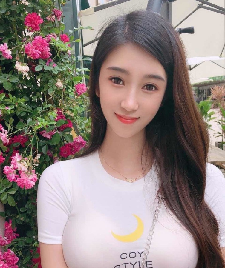 高个子傣族妹谨华