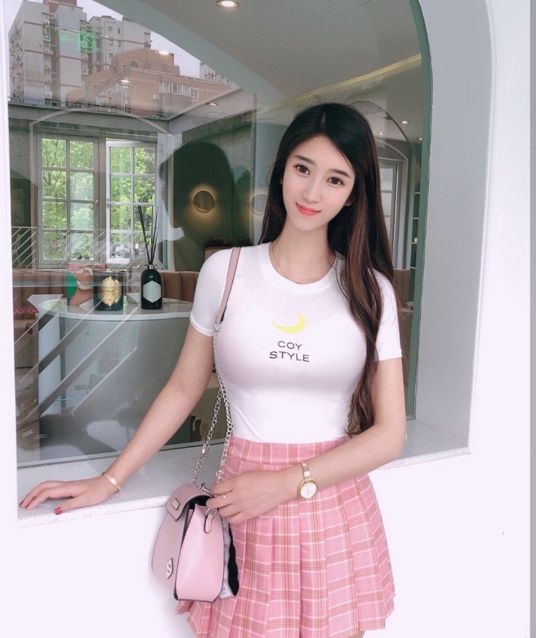 高个子傣族妹谨华
