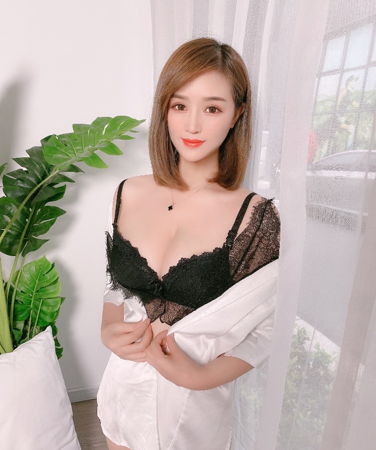 完美炮架子少妇