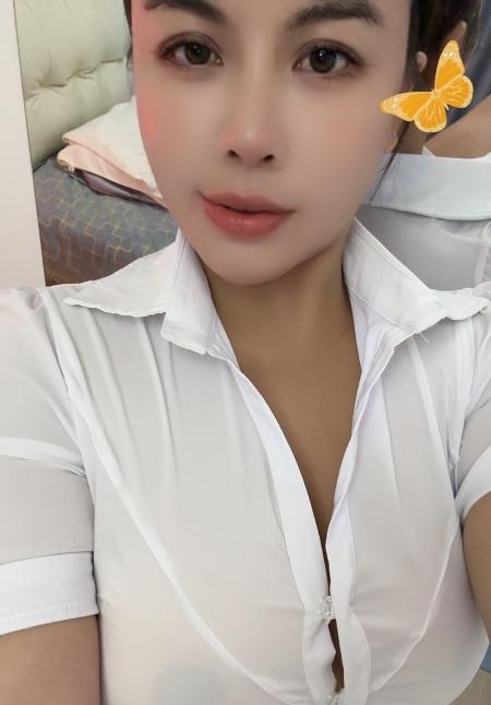 静安混血瑜伽姐