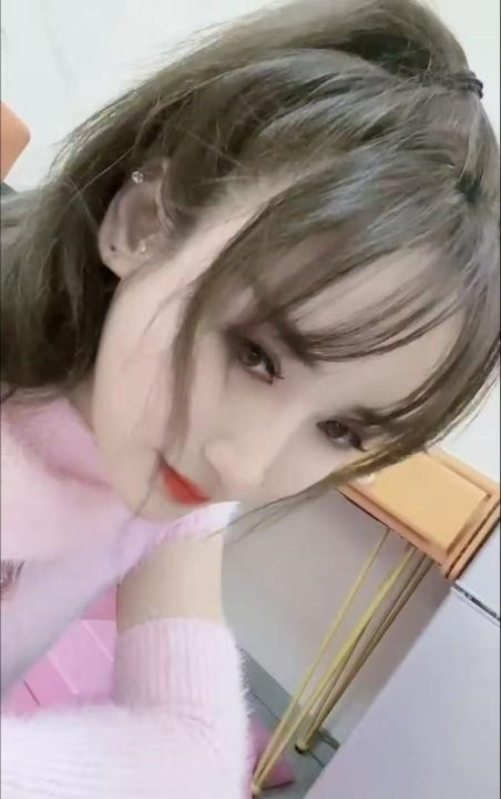 蓉蓉美女