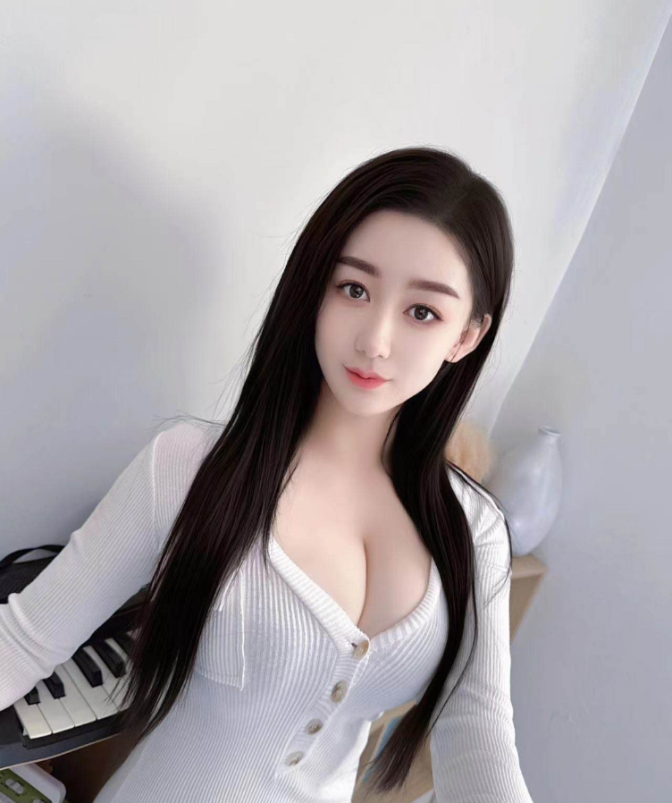 极品少妇级美女，皮肤白皙身材火辣