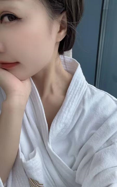 南山性感老师亦菲