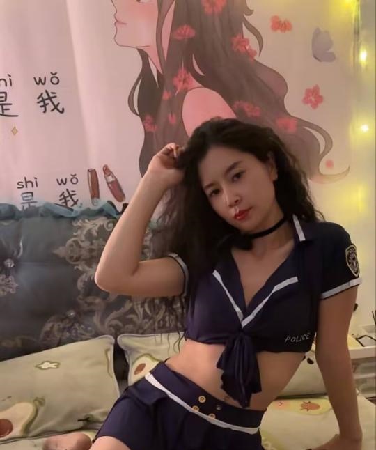 官渡长腿性感燕子