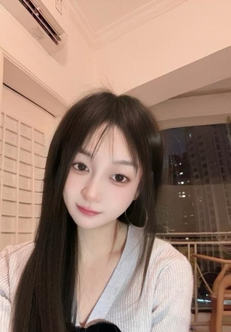 天心苗条身材学妹