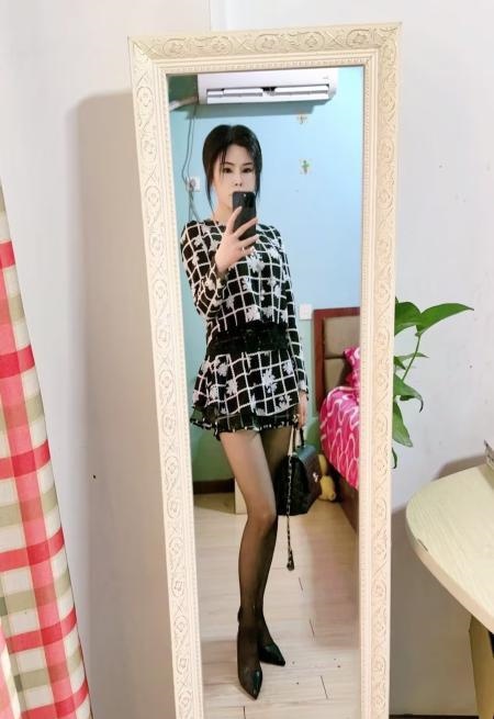 长腿姐姐极致性感