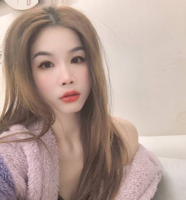 舌吻伸舌头配合