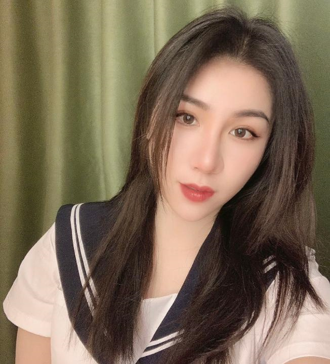 美腿骚货雪儿
