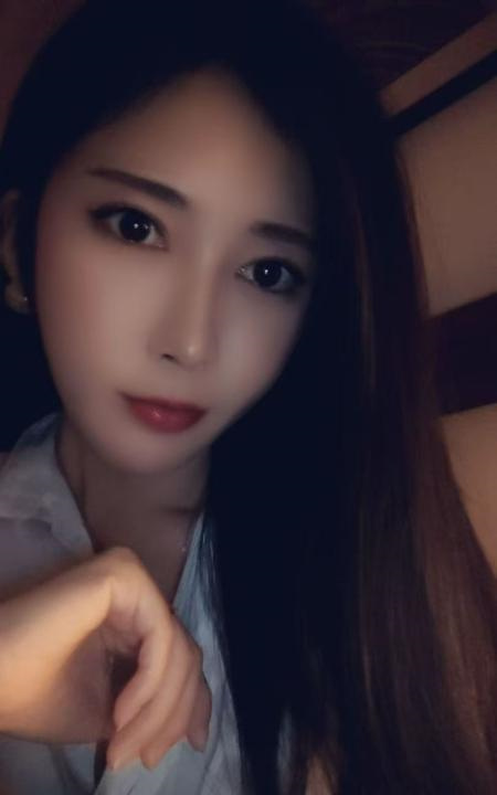 肤白奶凶大长腿