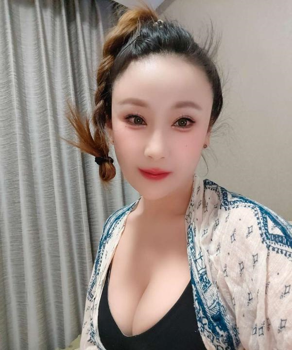 昆山美乳性感美人