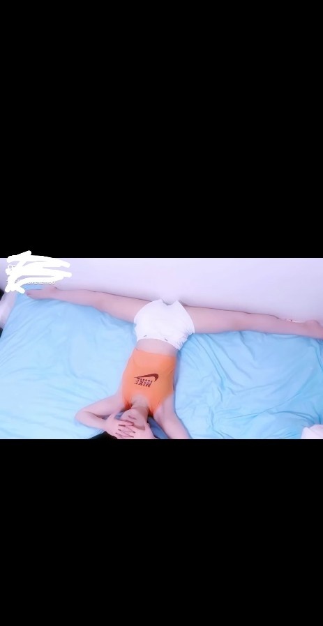 一字马少妇