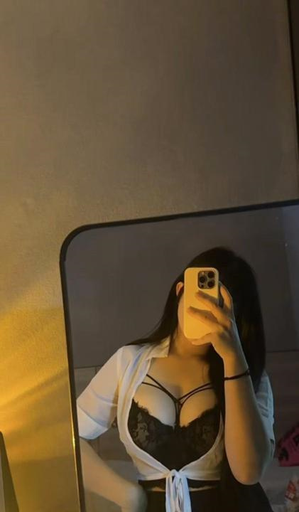 滨江E奶巨臀嫩妹快餐