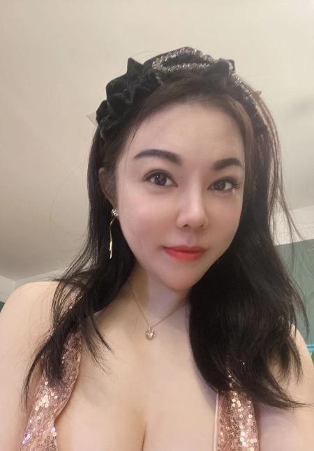 新街口大奶御姐