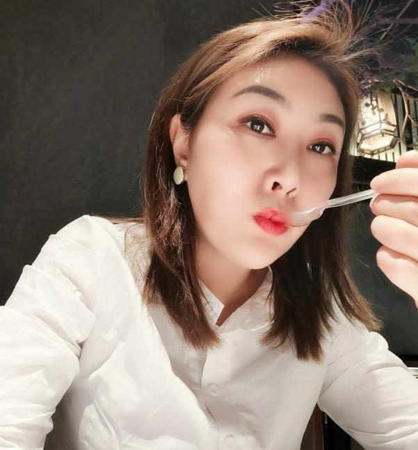 美少妇黄咪