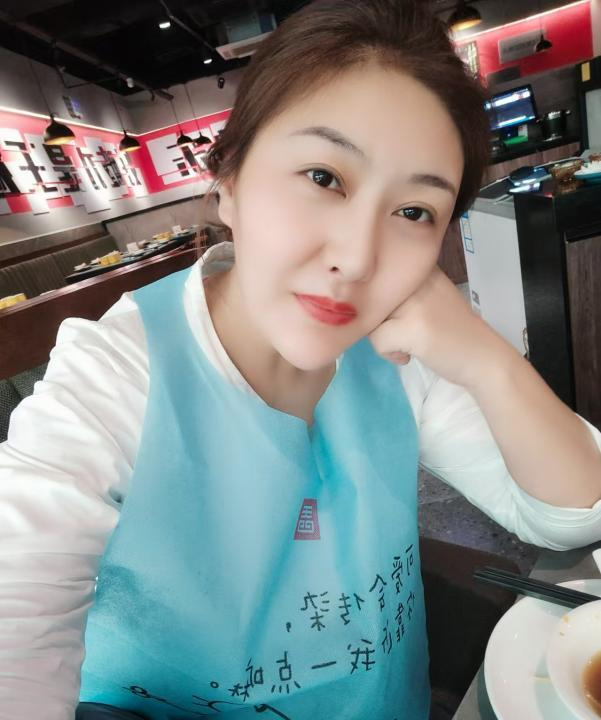 美少妇黄咪