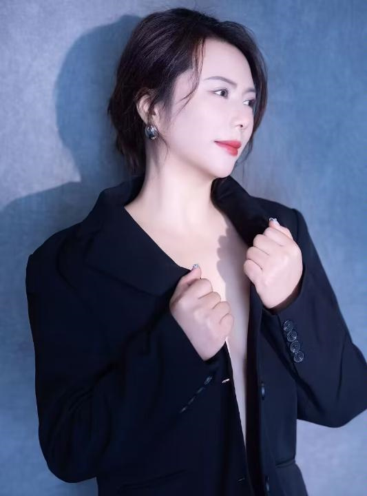 白云远景路东北妹