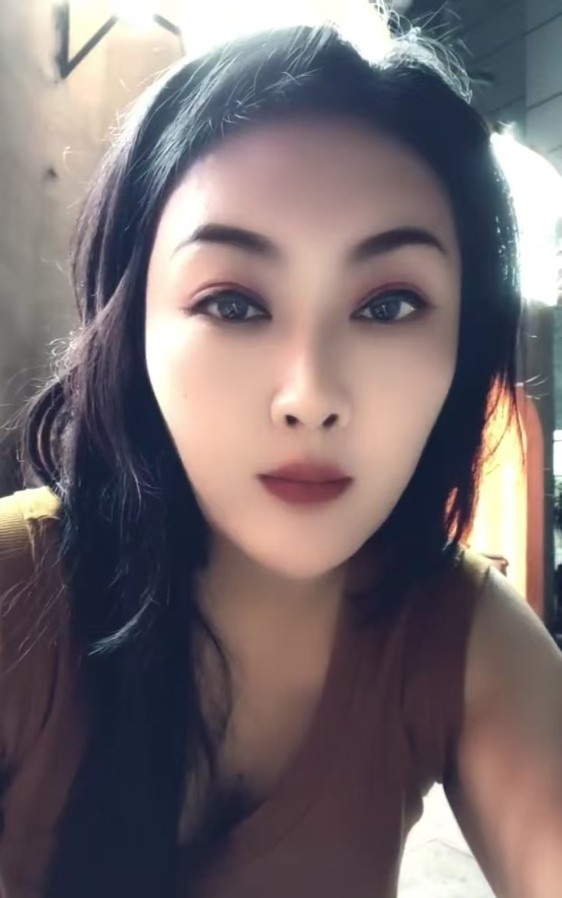 自聊自营姐