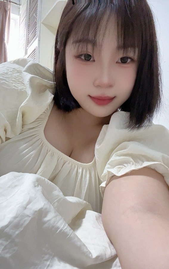 童颜E奶学生妹甜甜