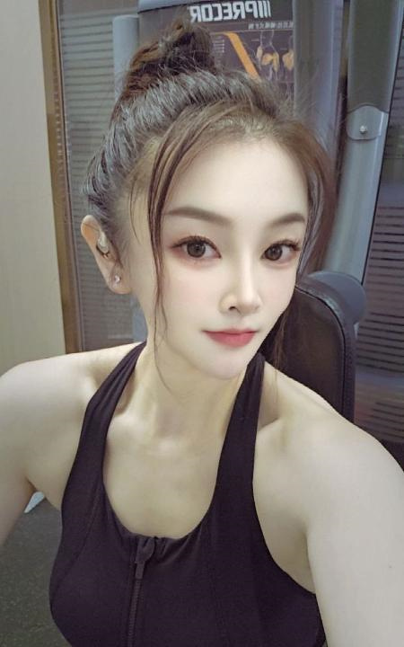 情趣诱惑颜值甜儿