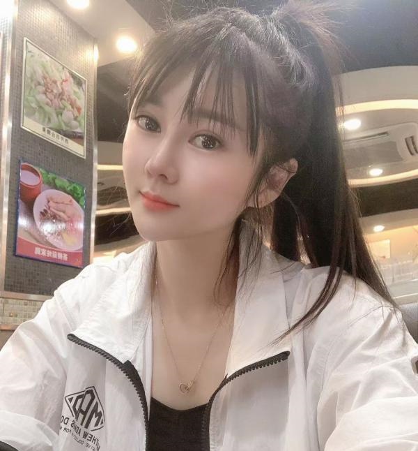 年轻服务好的多多妹妹
