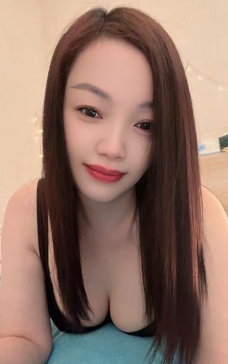 白云大长腿御姐花花