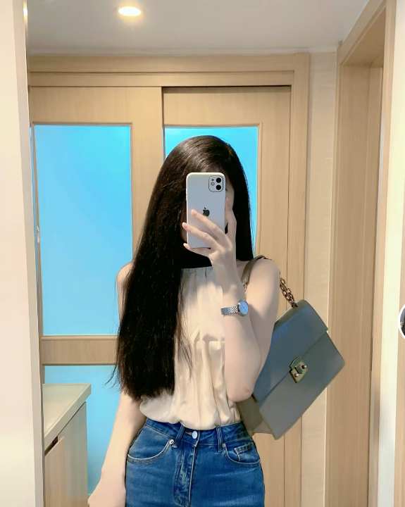 清纯风骚御姐