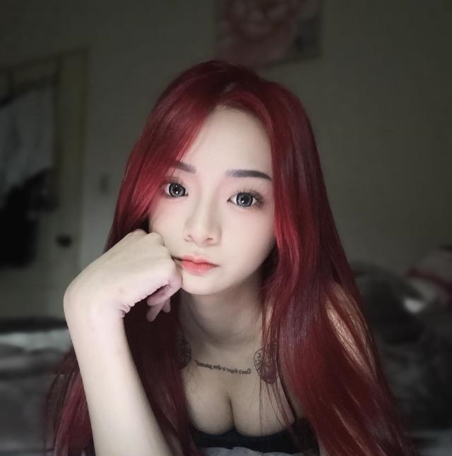 美甲小姐姐