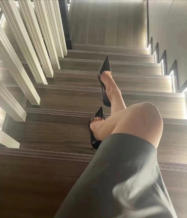 丰腴性感美少妇
