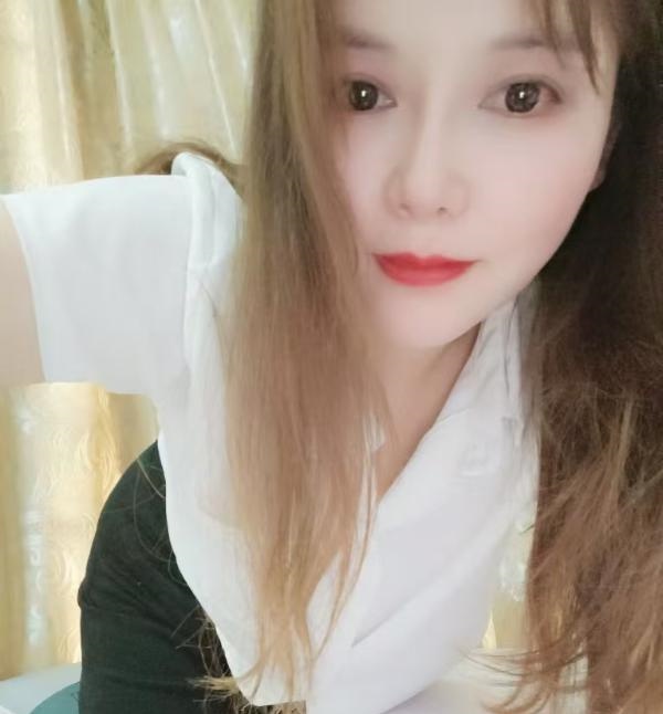 大奶小娟老师