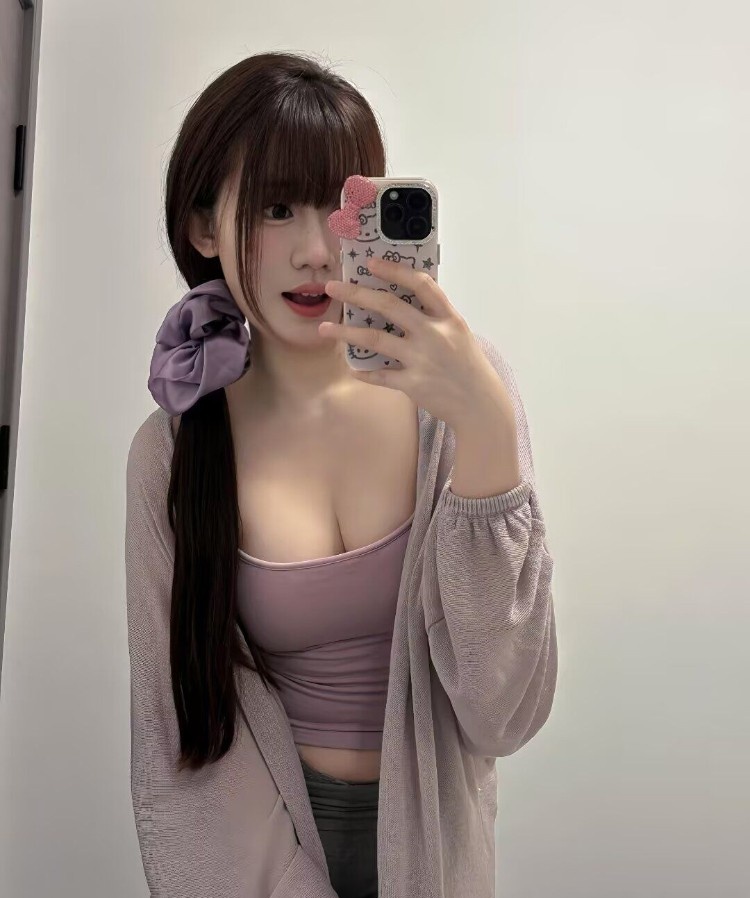 很漂亮的小姐姐
