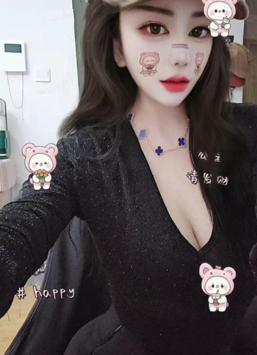 肤白貌美的重庆女孩